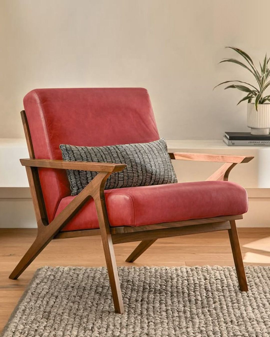 Huma Arm Chair