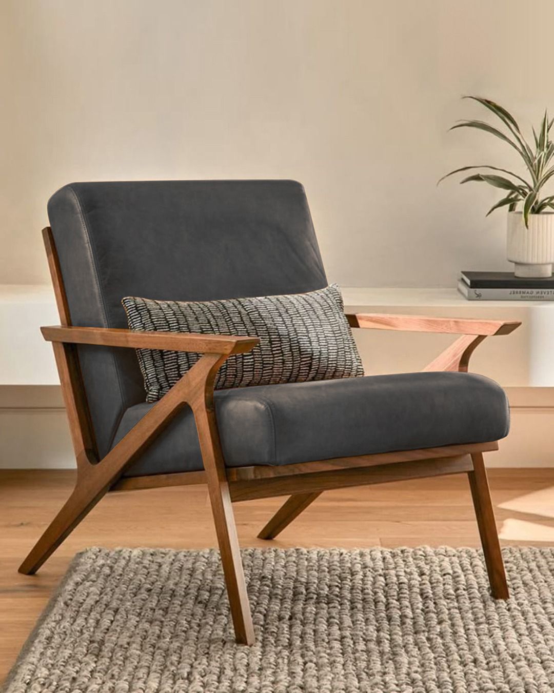 Huma Arm Chair